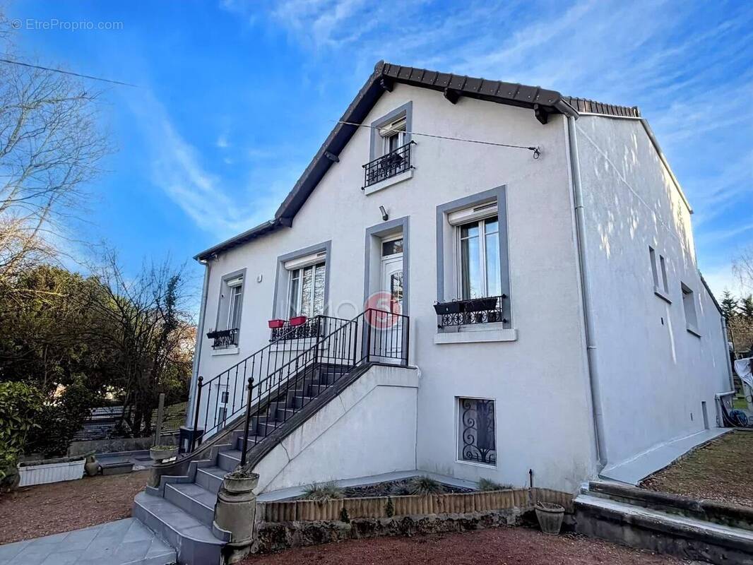 Maison à LE RAINCY