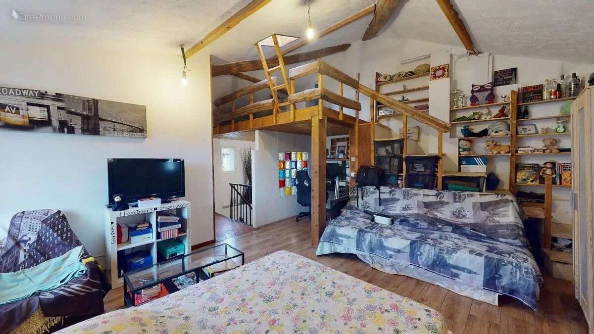 Appartement à PIGNANS