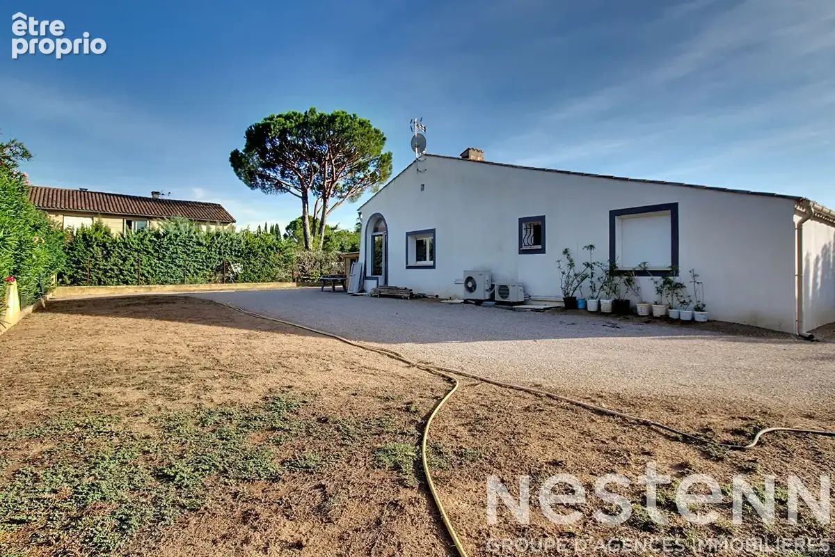 A VENDRE - Maison 70 m² , 2 chambres, piscine , garage , grand terrain idéal camping  car . - photo 13