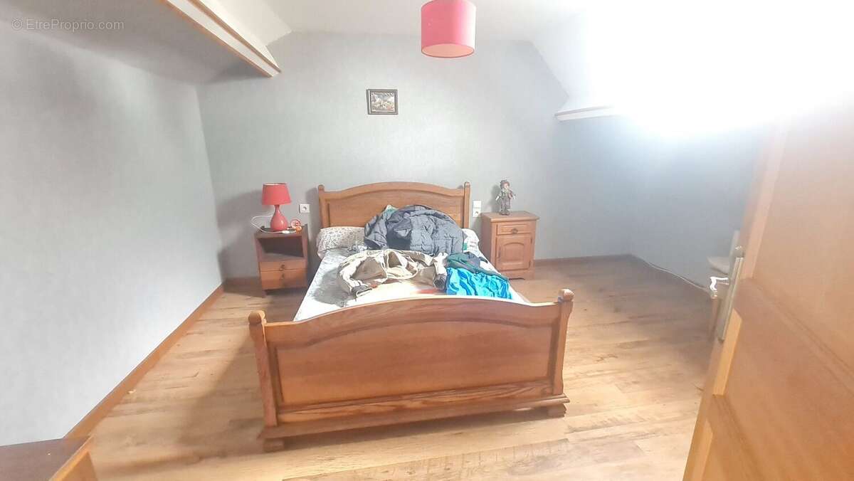 Maison 170 m² à Valines  - photo 6