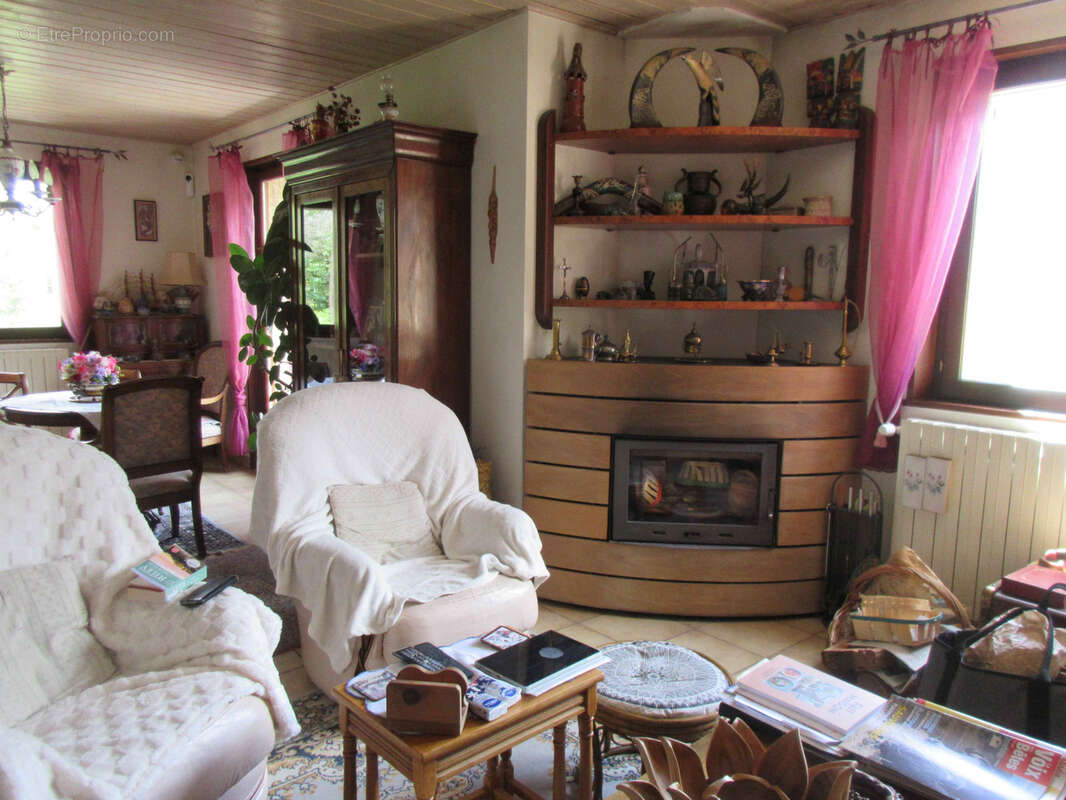Maison à SAINT-CREPIN