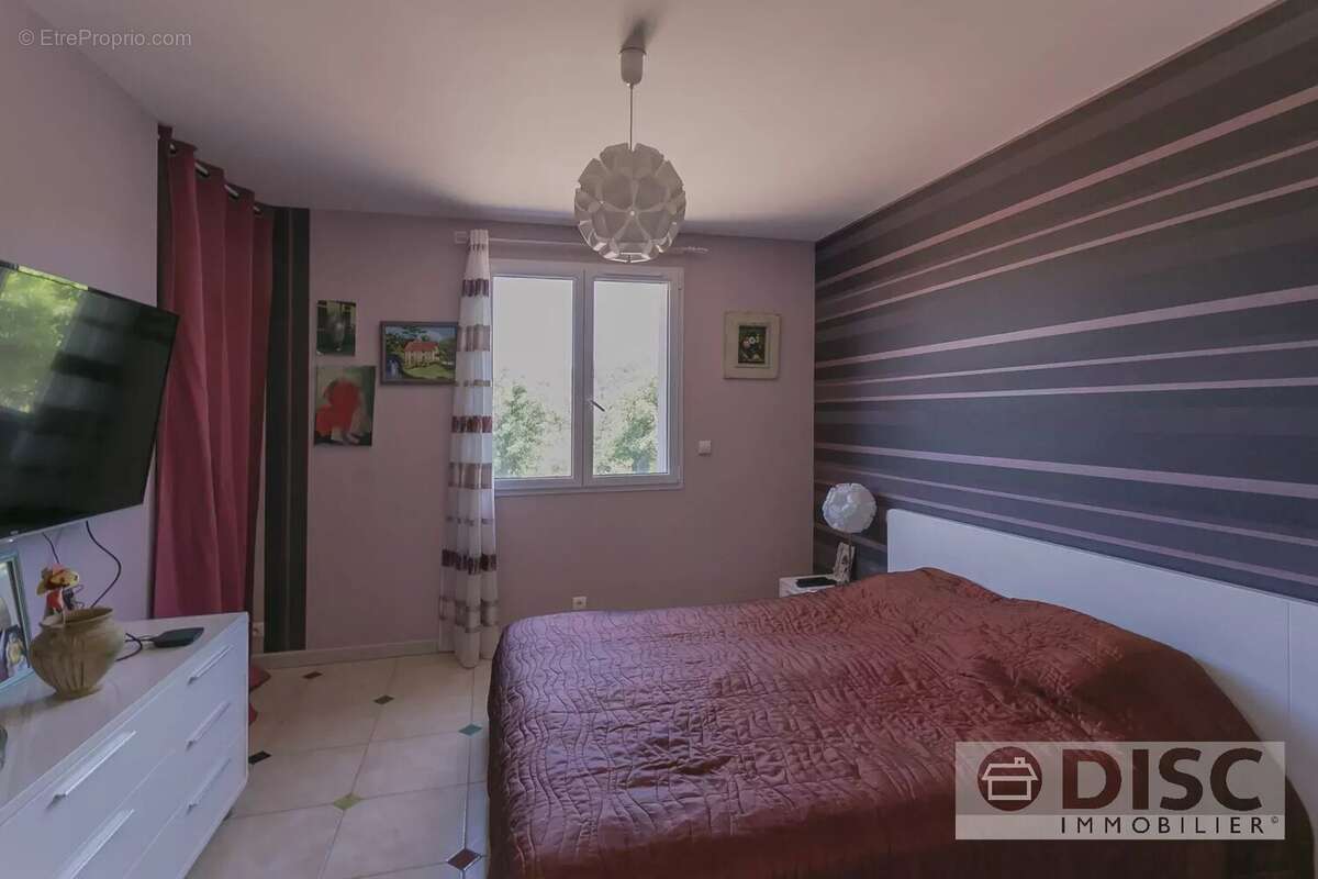 Belle maison de plain-pied avec jardin et garage sur hauteurs de Laguepie. - photo 10