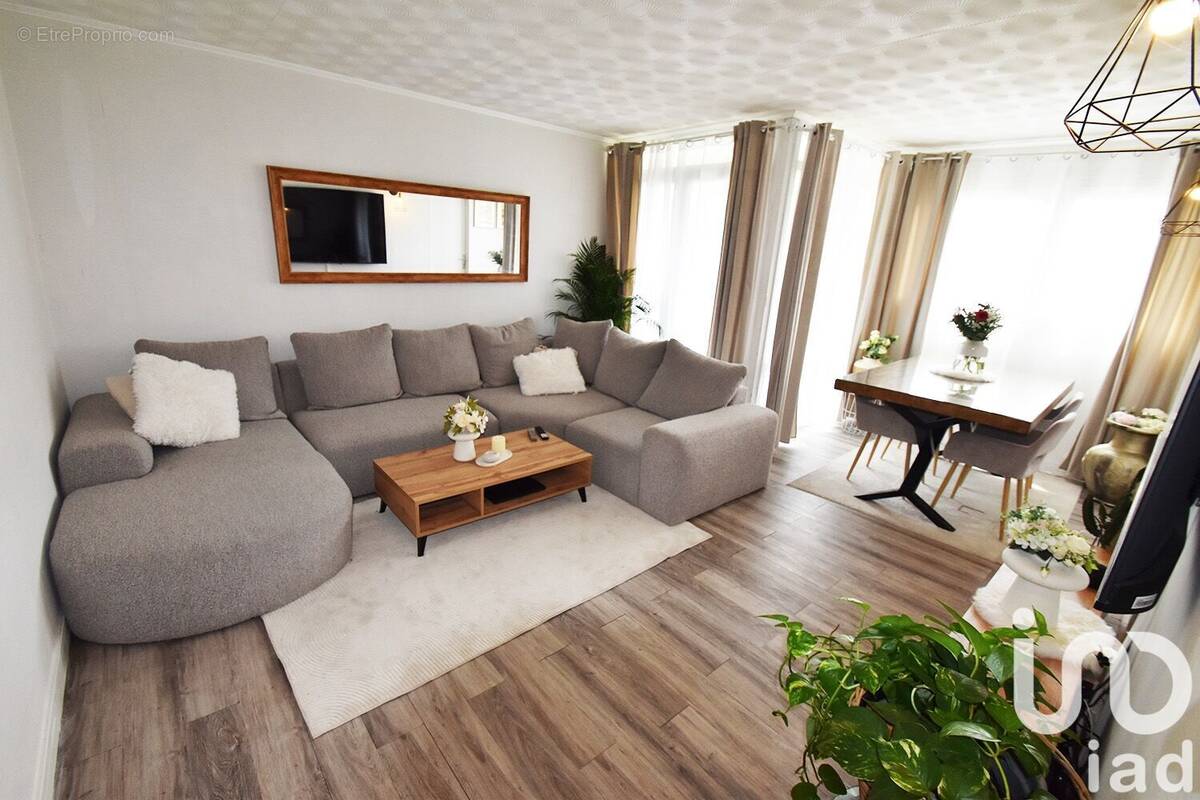 Photo 1 - Appartement à VILLENEUVE-SAINT-GEORGES