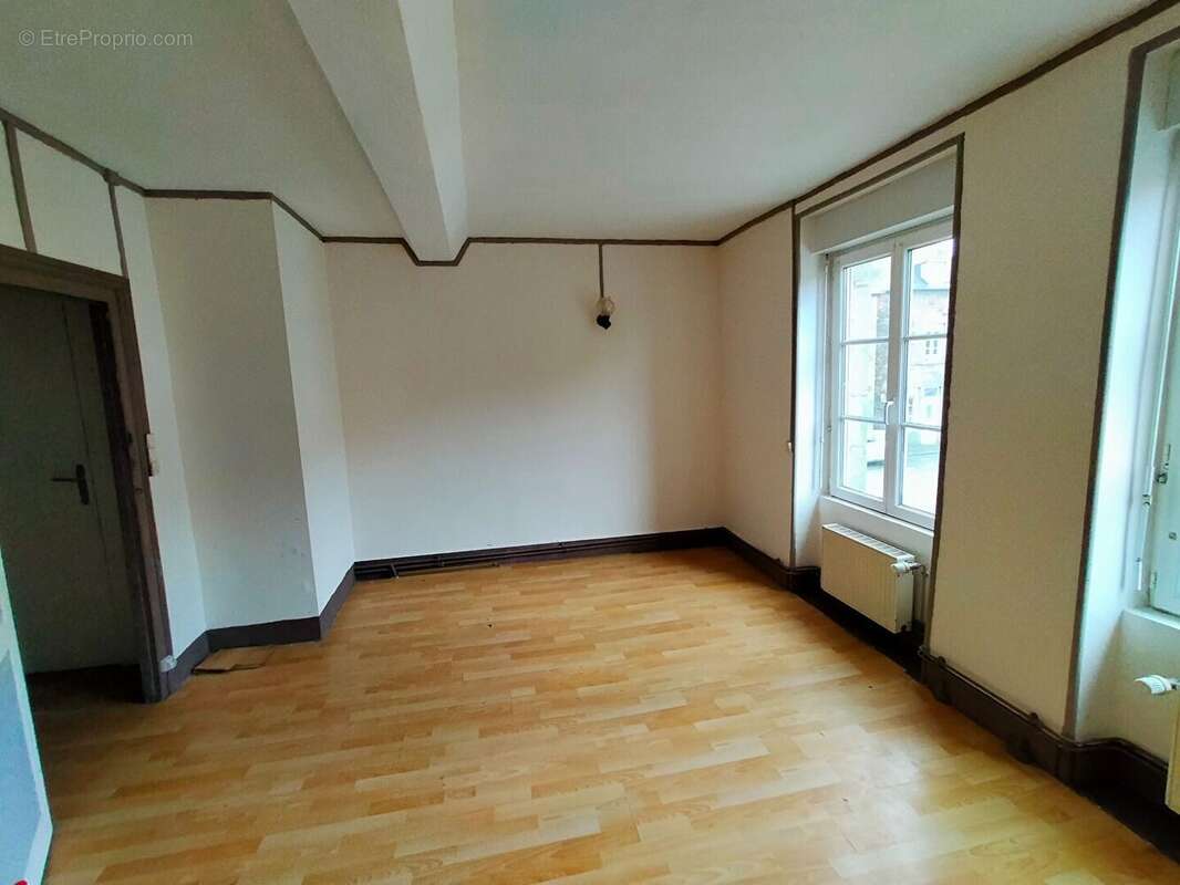 Maison à LIGNIERES-ORGERES