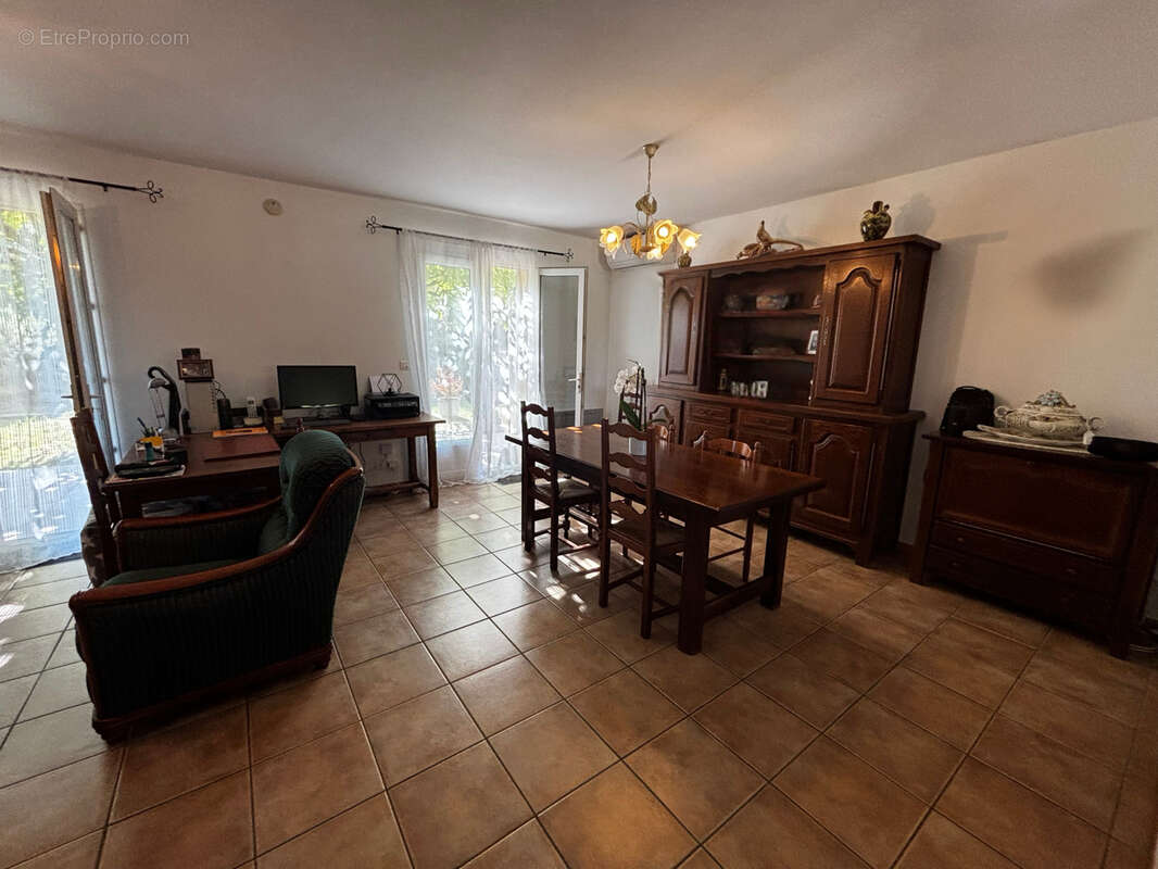 Maison à ENTRECHAUX