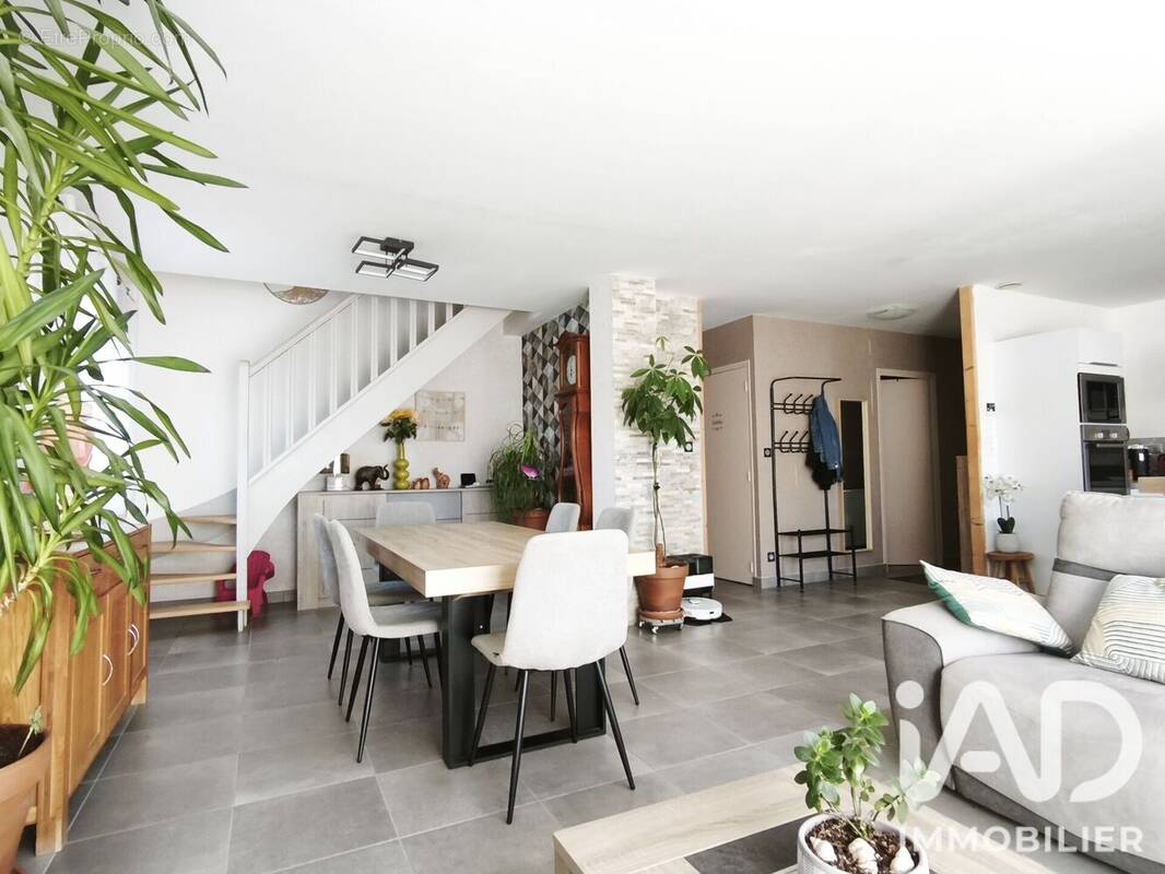 Photo 1 - Maison à MARCILLE-LA-VILLE