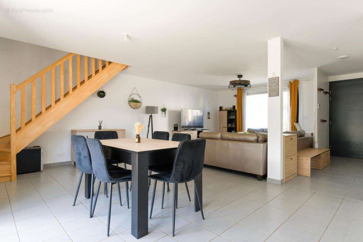 Maison à SARGE-LES-LE-MANS