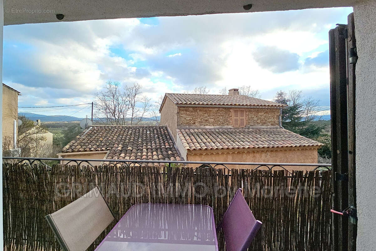 Appartement à GRIMAUD