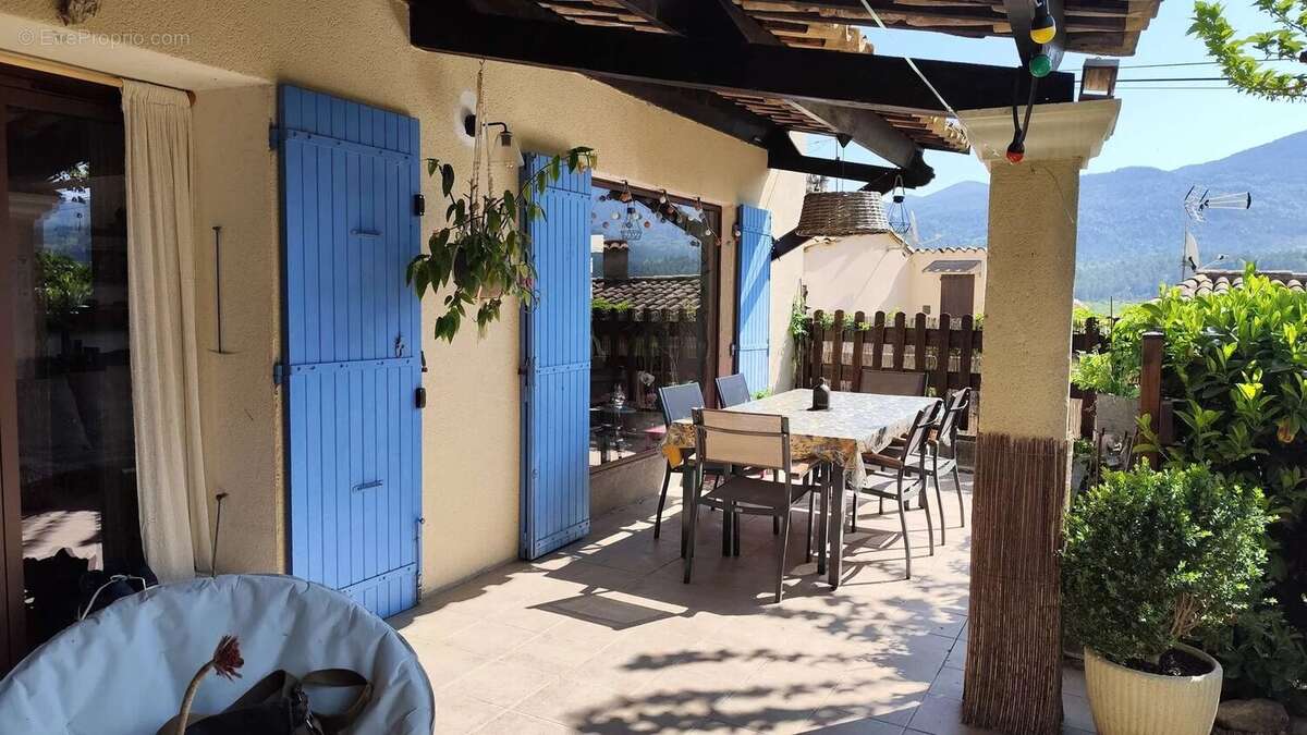 Maison à MEZEL