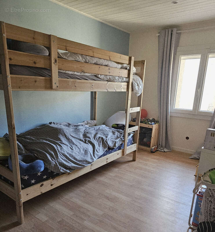 Maison à LA ROQUE-D'ANTHERON