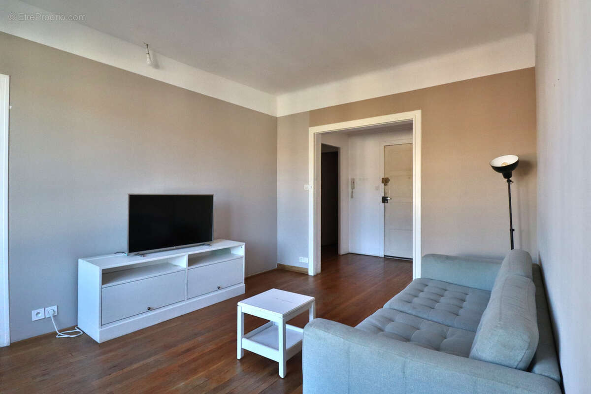 Troyes - hyper centre - t5 meuble - photo 3