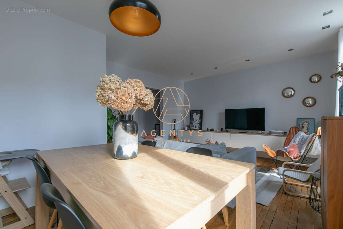 Appartement à SAINT-MAUR-DES-FOSSES