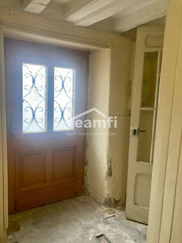 Maison à LA MONNERIE-LE-MONTEL