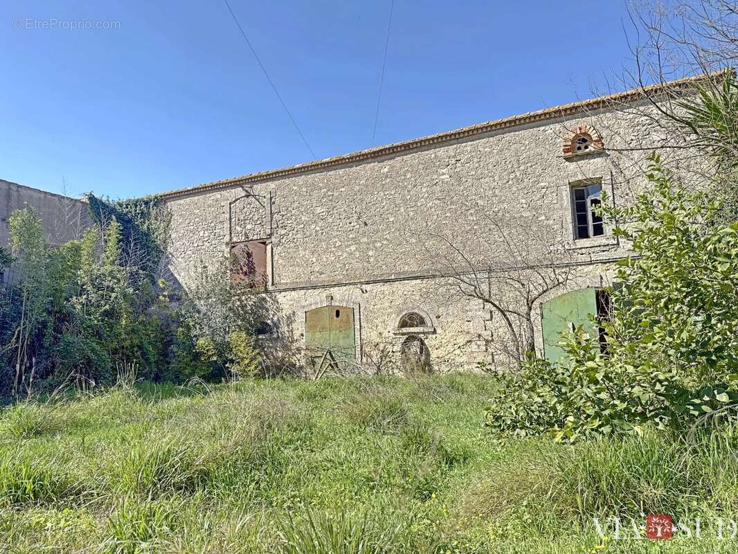 Maison à NISSAN-LEZ-ENSERUNE