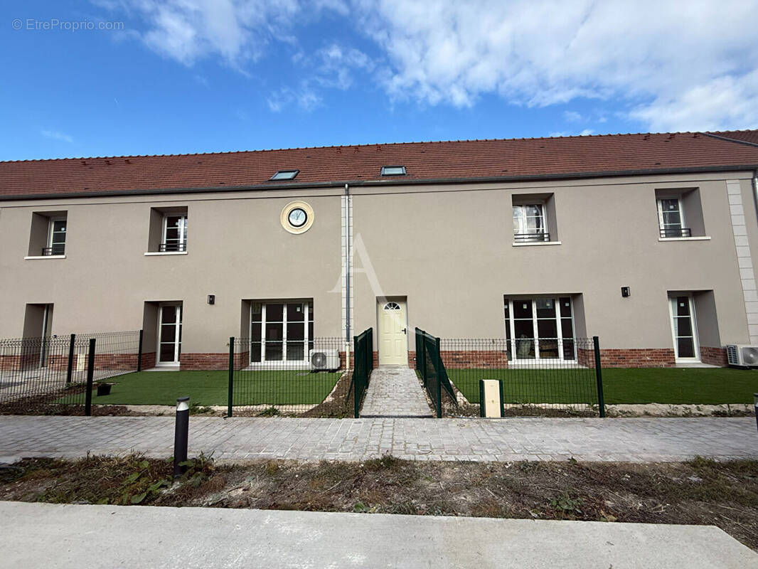 Maison à BUSSY-SAINT-GEORGES