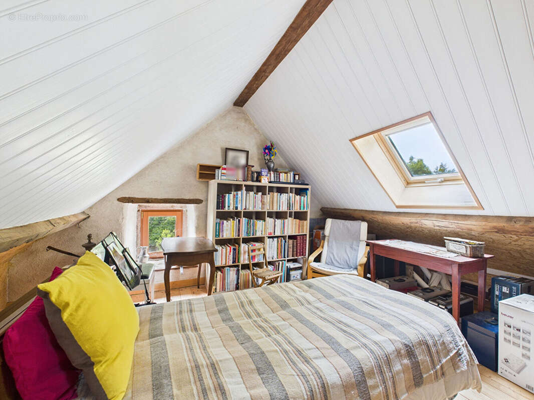 Maison à SAINT-MARCEL-EN-MARCILLAT