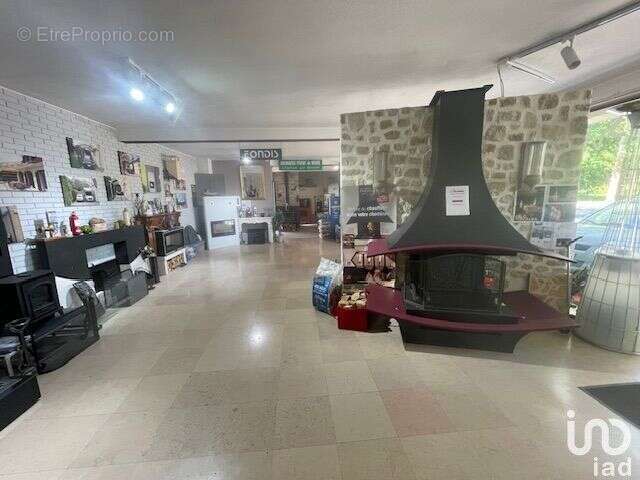 Photo 5 - Commerce à SAINT-FARGEAU-PONTHIERRY