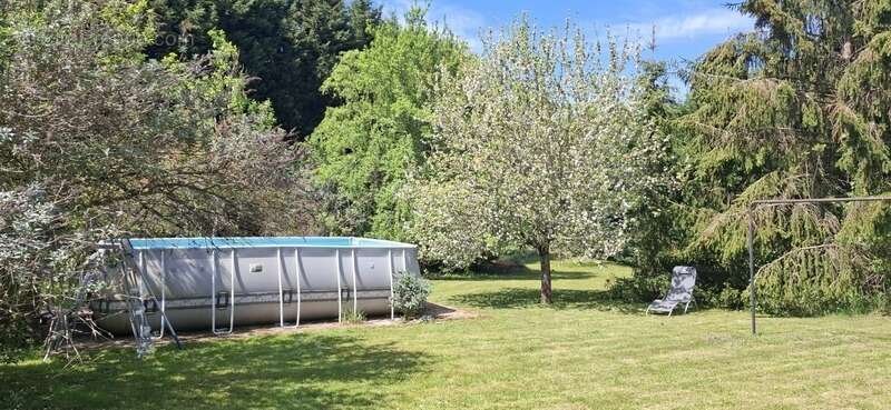 A vendre LIMEYRAT (24), maison de 172 m2 sur un terrain de 2300 m2 - photo 5