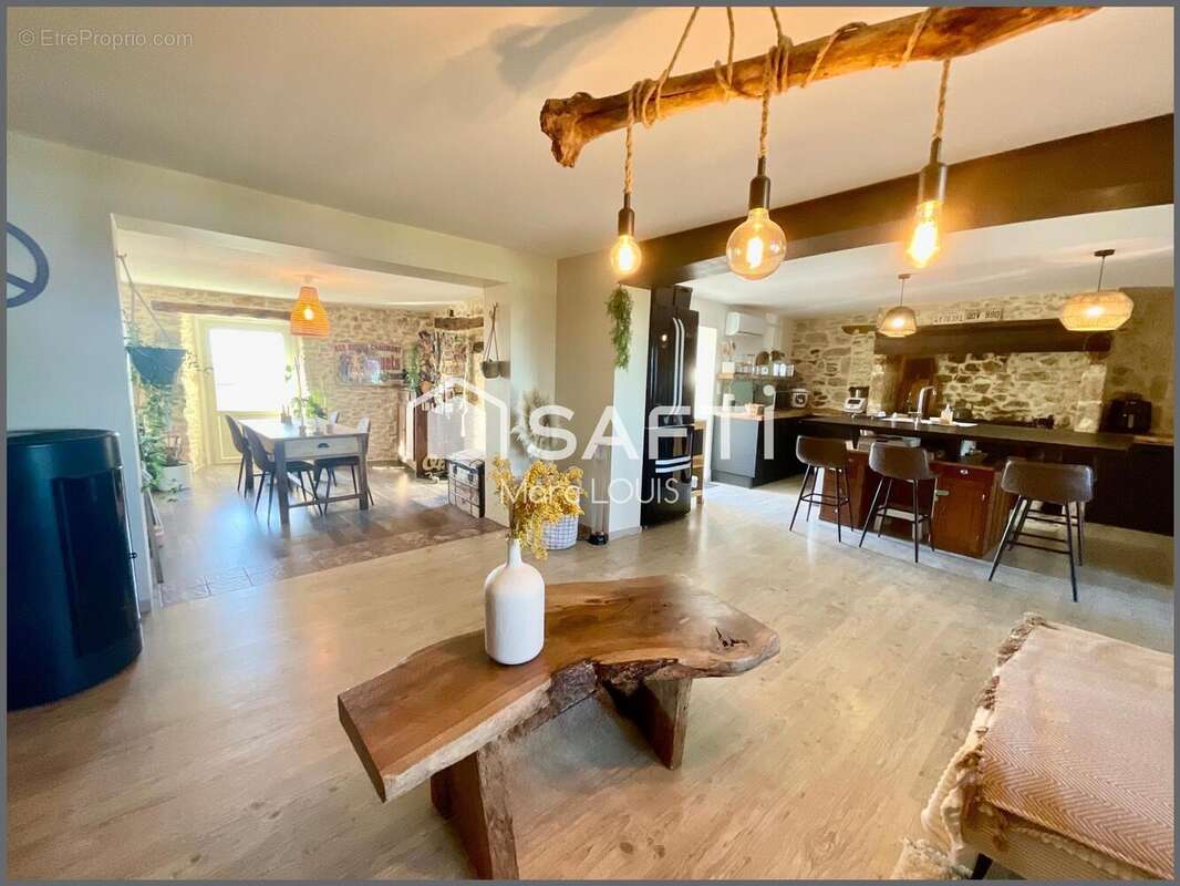Maison 177 m² à Saint-Andre-D'allas  - photo 3