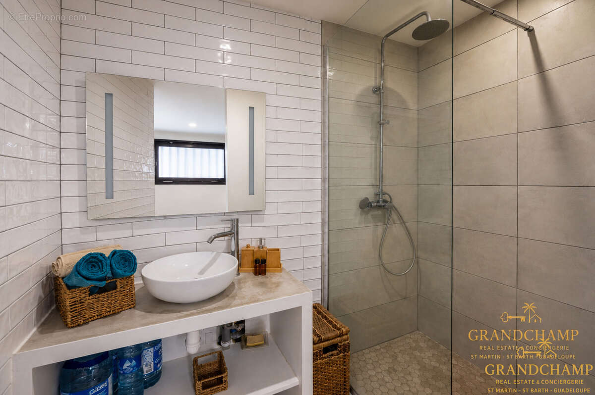 T2 rénové avec vue lagon   Baie Nettlé - photo 4