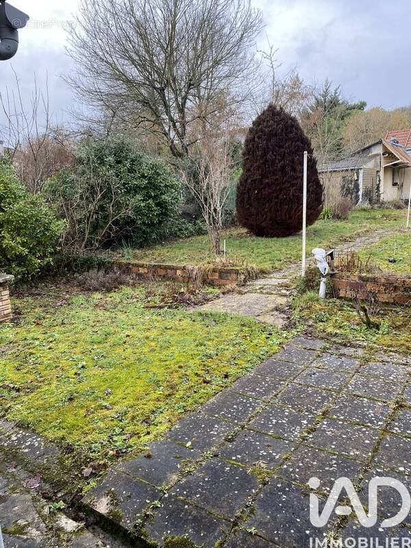 Photo 1 - Maison à BURES-SUR-YVETTE