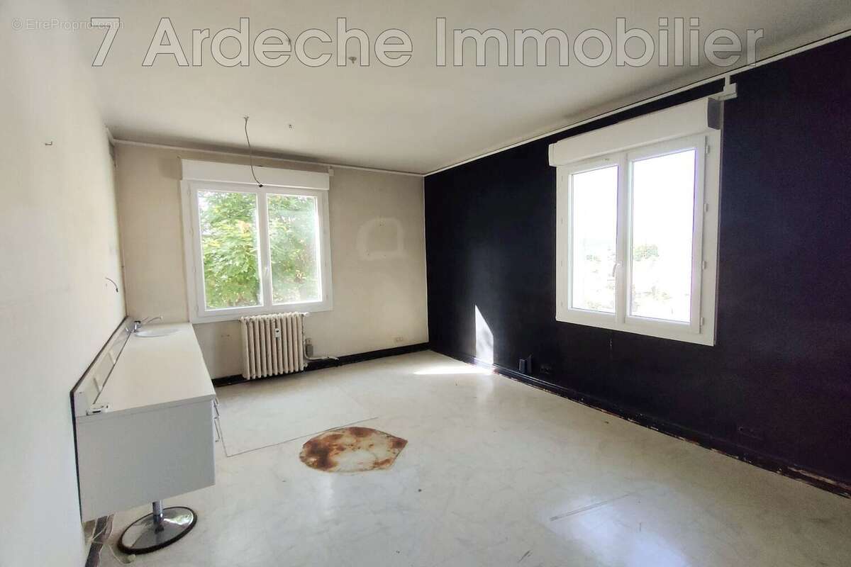 Appartement à AUBENAS