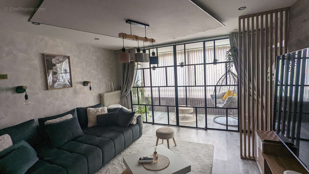 Appartement à CHENOVE