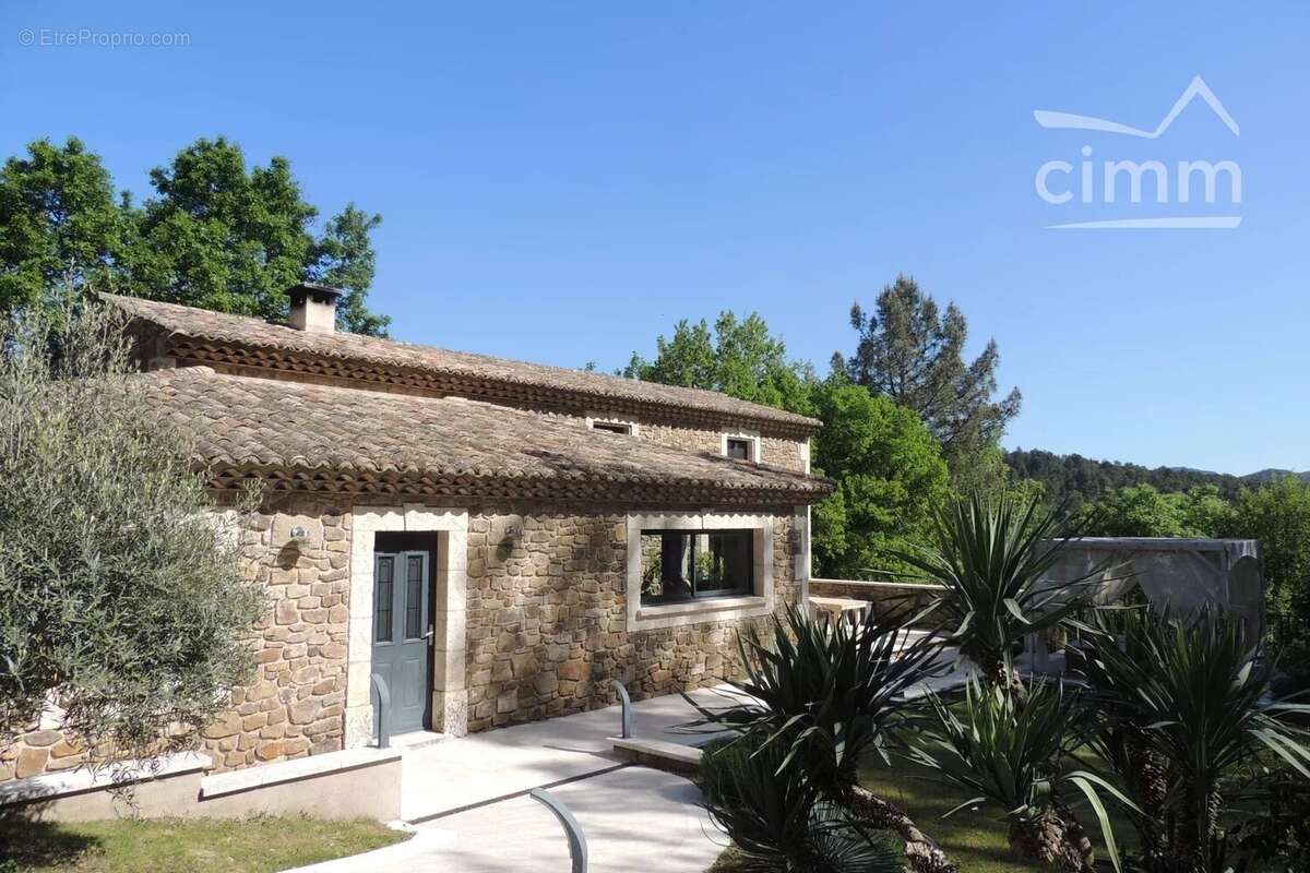 Maison à JAUJAC