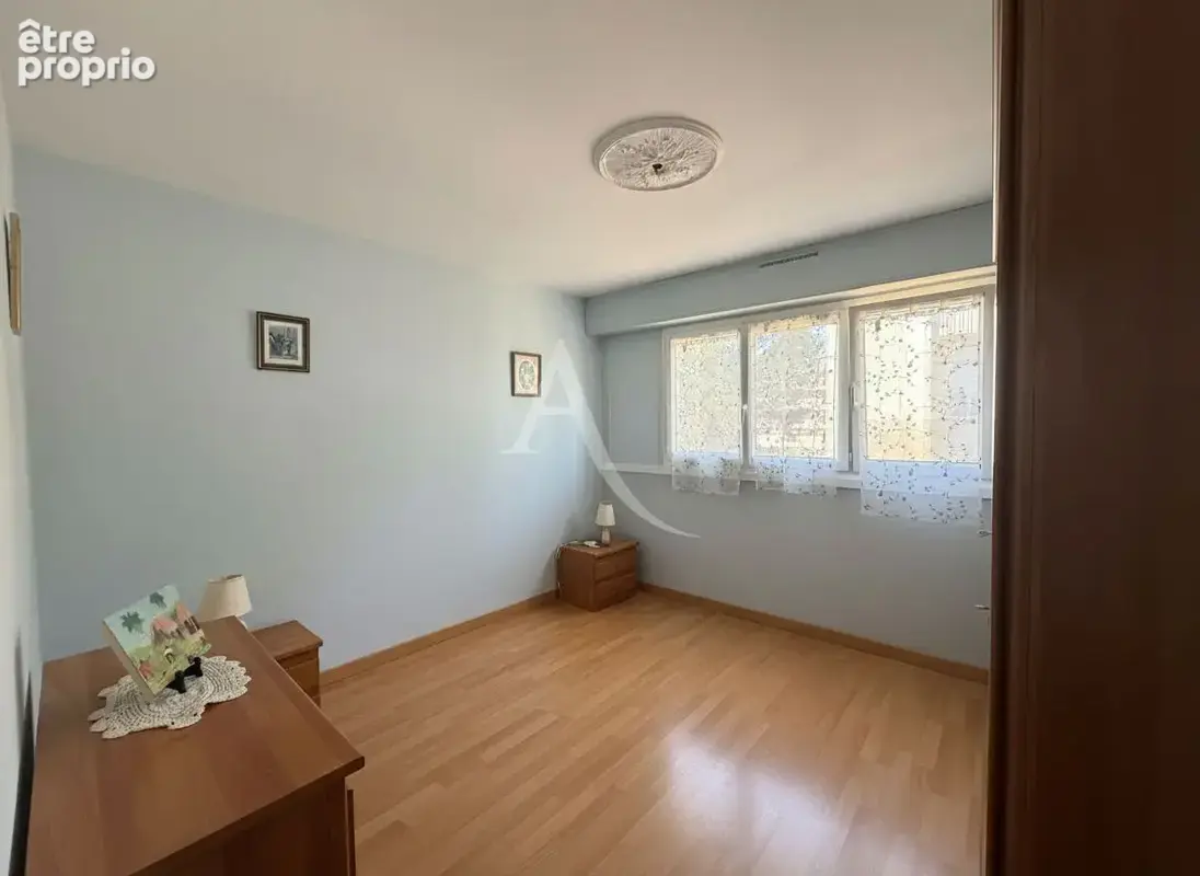 Appartement T4 de 87 m² avec terrasse, 2 caves + stationnement - photo 7