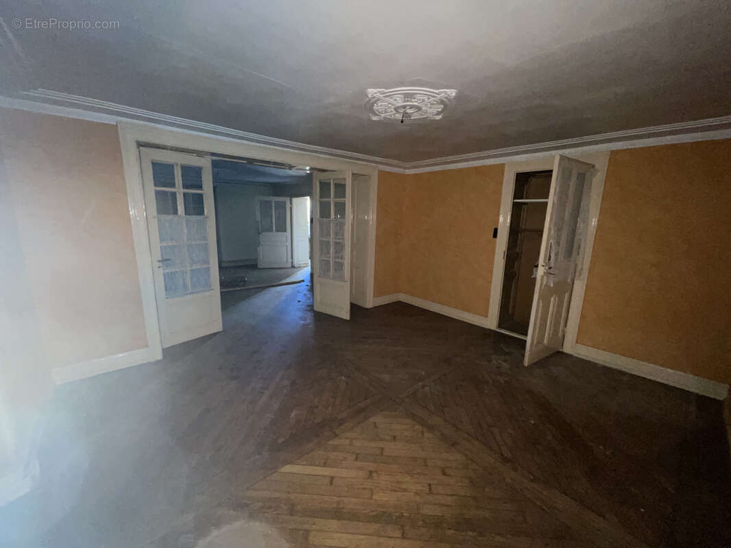 Appartement à CHALONVILLARS