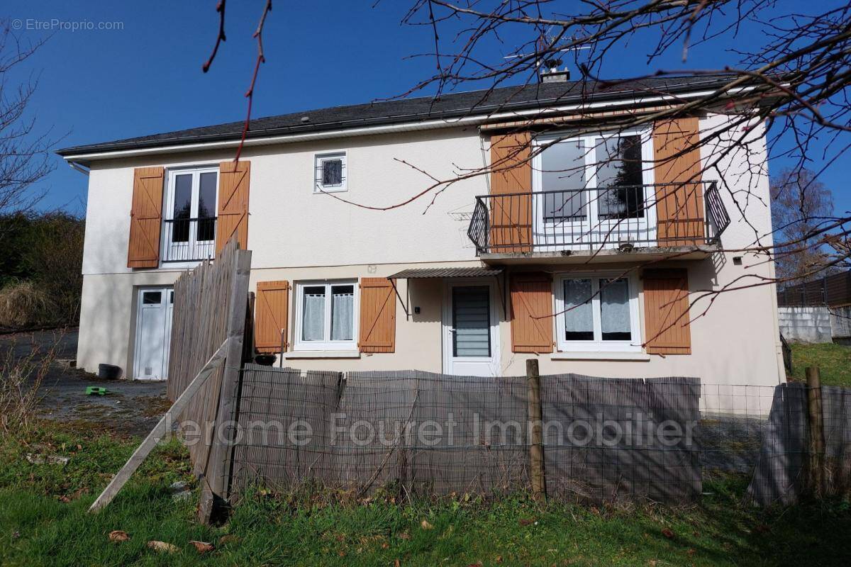 Maison à EGLETONS