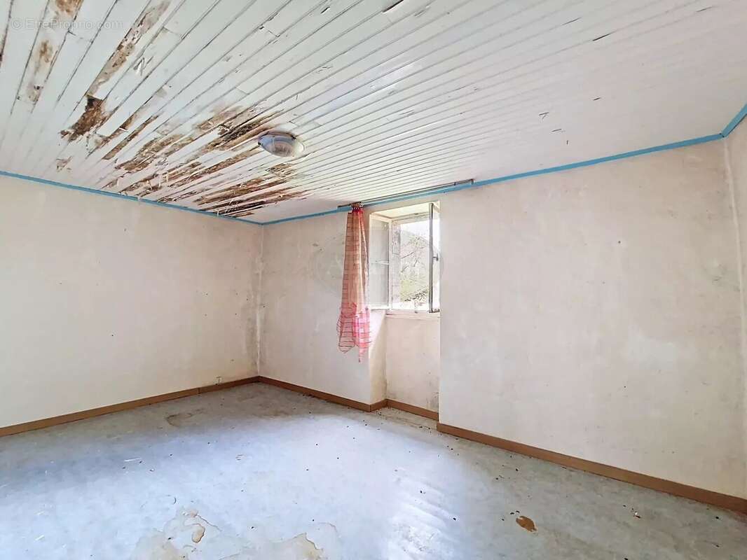 Maison à VIC-FEZENSAC