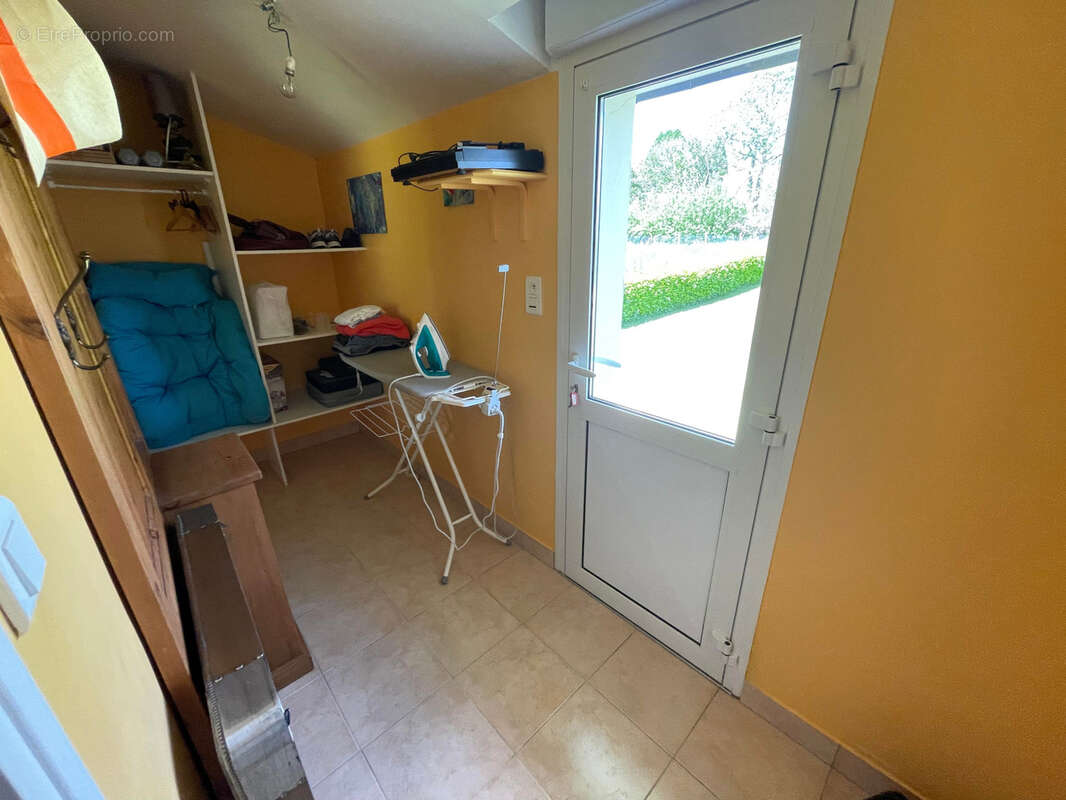 EXCLUSIVITÉ   Maison familiale de 116 m2 avec vie de plain-pied, sous-sol total et dépendances - photo 7