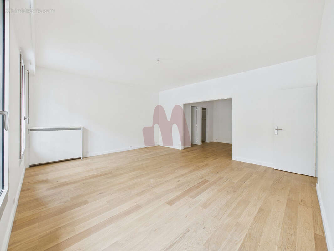 Appartement à PARIS-7E