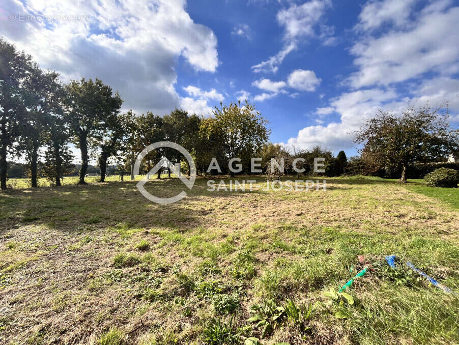 Terrain à OHERVILLE