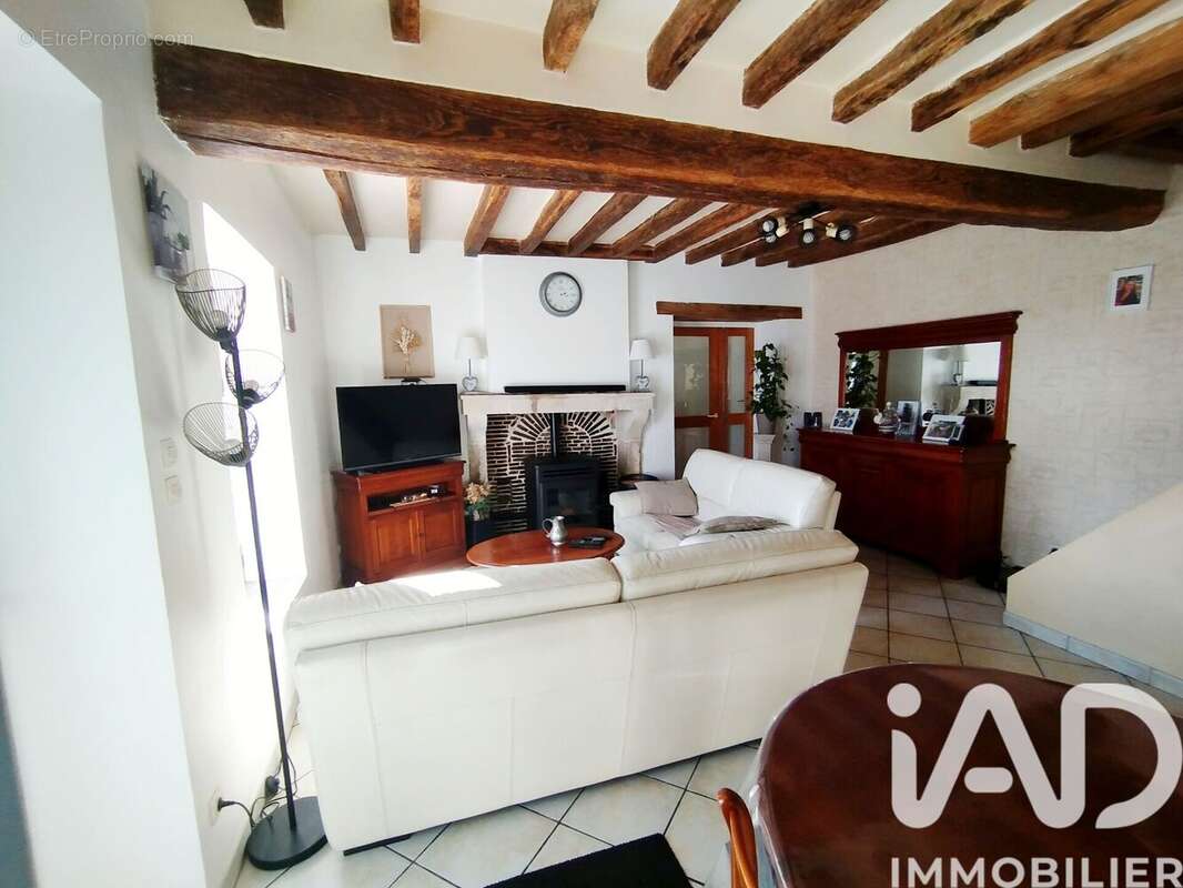 Maison 76 m² à Preval  - photo 4