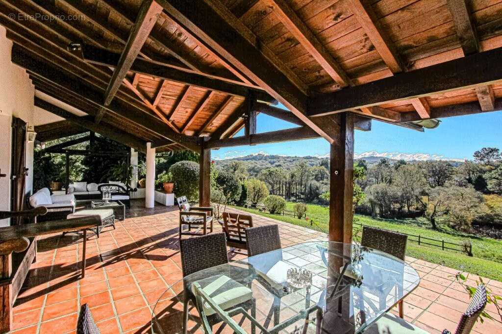 Maison à BASSUSSARRY