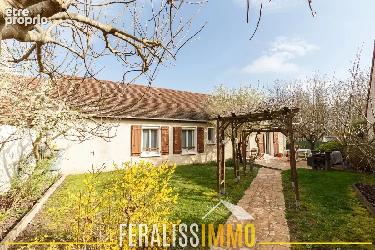 Maison familiale de plain-pied, 4 chambres, jardin plein su - photo 2