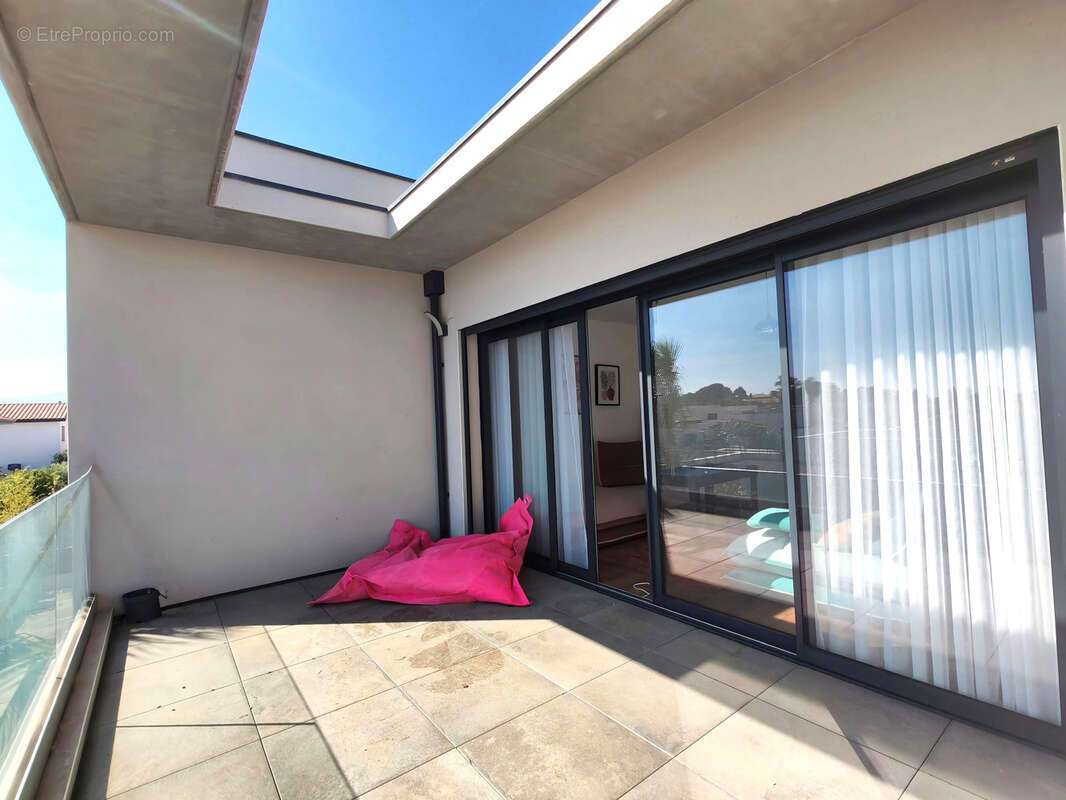 Maison à VILLENEUVE-DE-LA-RAHO