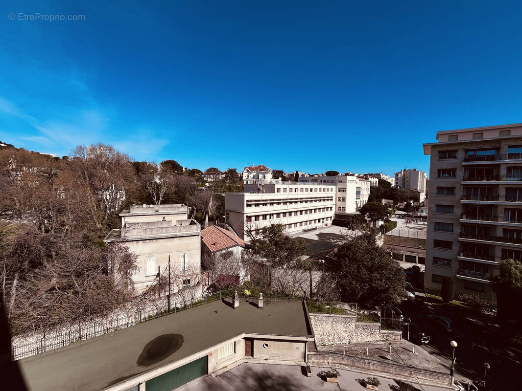 Appartement à MARSEILLE-8E