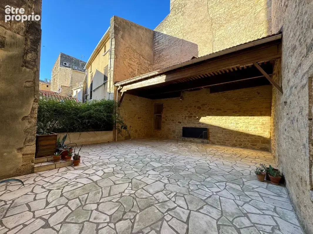 Maison de caractère du XVIe siècle : charme historique, terrasse de 80 m² et garage - photo 9
