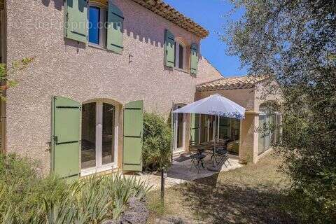Maison à VALBONNE