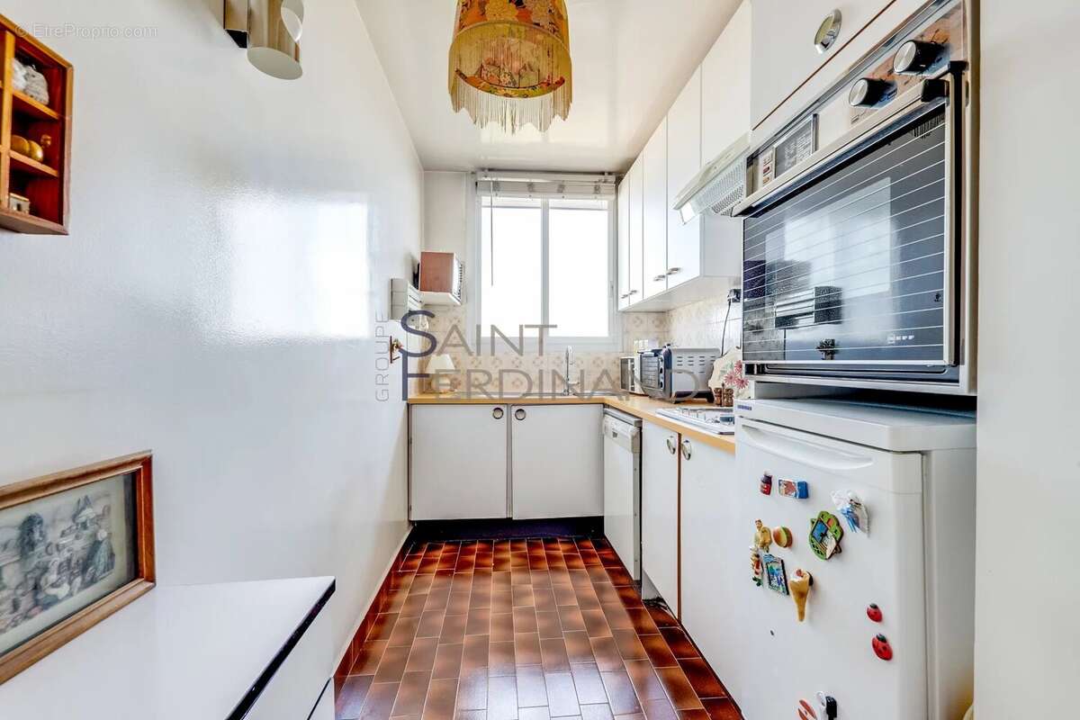 Appartement à PARIS-12E