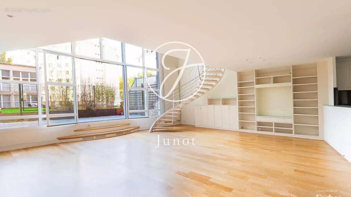 Appartement à PARIS-19E