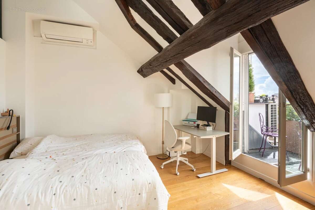 Appartement à PARIS-6E