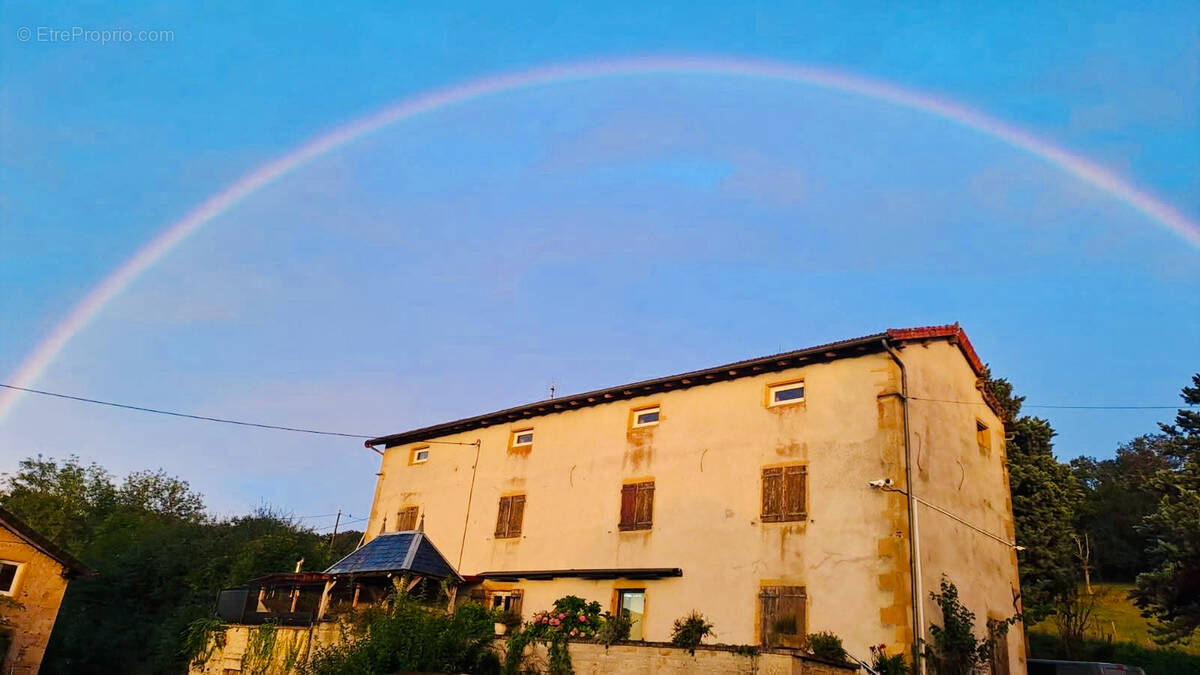 Maison à SAINT-DENIS-DE-CABANNE