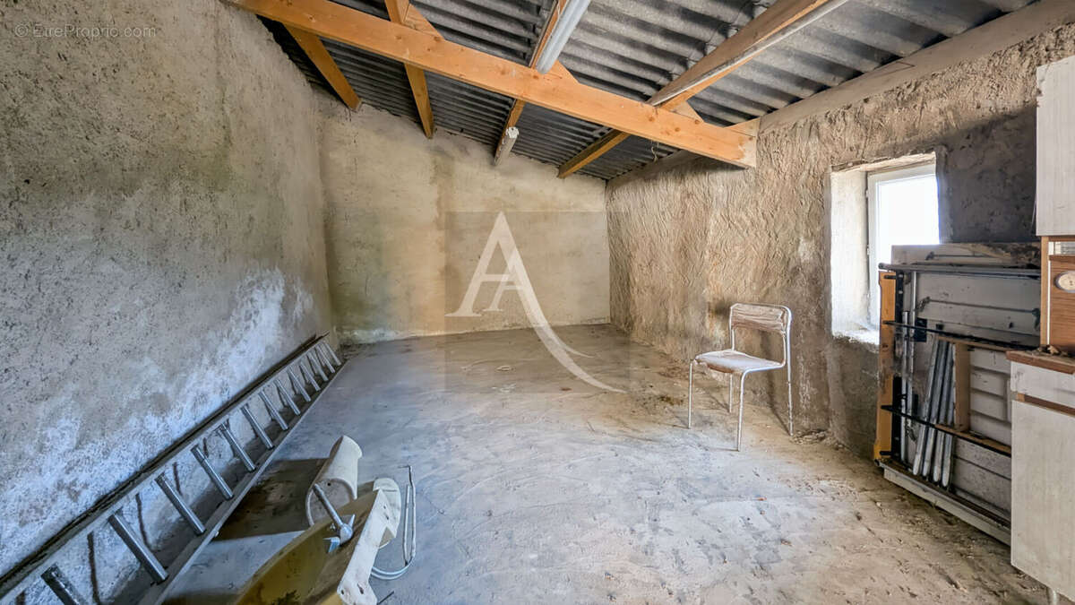 Maison à SAINT-FRONT-SUR-LEMANCE