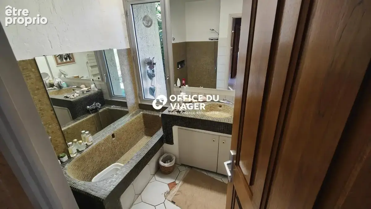 Maison - 6 pièces - 180 m² - photo 18