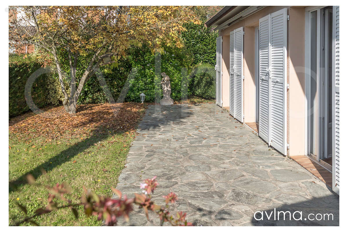 Maison à FEUCHEROLLES