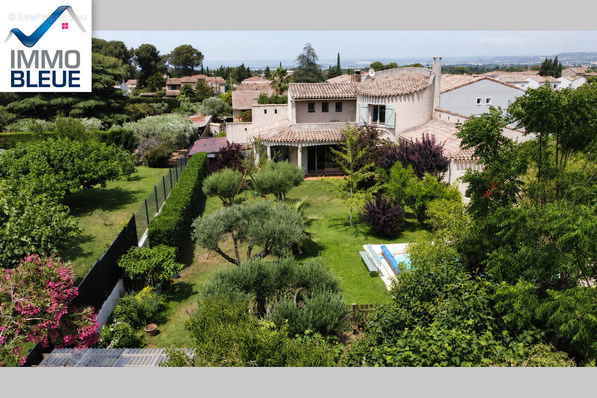 Maison à CHATEAUNEUF-LES-MARTIGUES